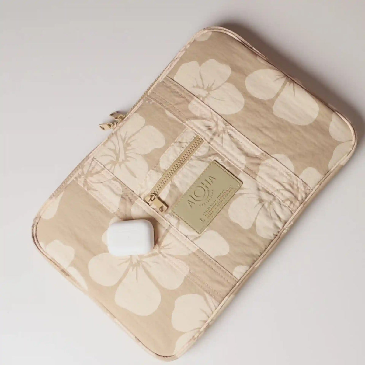 Leiha'a'akolea 16 Inch Keep It Light Laptop Case in Mauka by Sig Zane