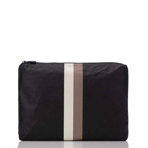 Le Voyageur Mid Pouch in Caffe on Black