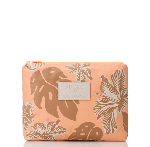 Pape'ete Mid Pouch in Toffee on Sandstone