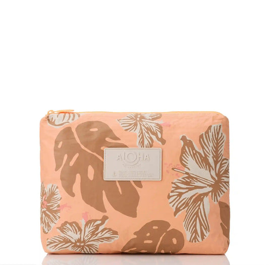 Pape'ete Mid Pouch in Toffee on Sandstone