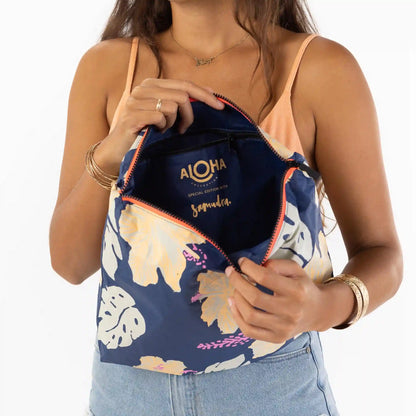 MAX Papeʻete by Samudra Pouch in Neon Moon on Navy