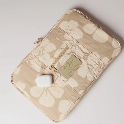 Hana Hou Keep It Light Laptop Case in Creme on Dune