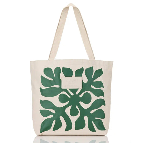Applique Reversible Tote in Vineyard